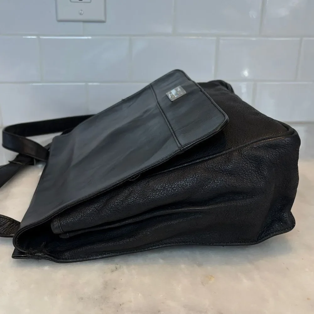 Kenneth Cole REACTION Leather Messenger Laptop Bag Briefcase Shoulder Crossbody